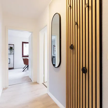 Moderne In Ruhiger Lage *