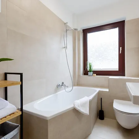 Moderne In Ruhiger Lage