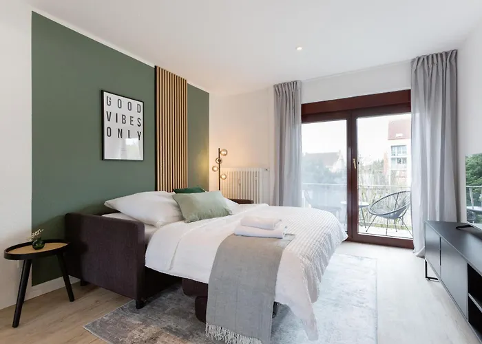 Moderne In Ruhiger Lage