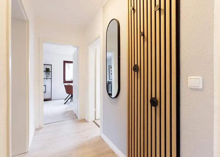 Moderne In Ruhiger Lage *