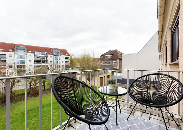 Moderne In Ruhiger Lage 公寓 *