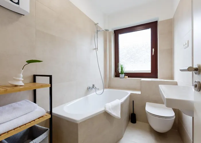 Moderne In Ruhiger Lage